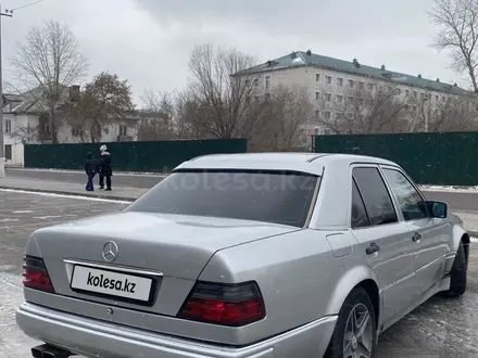 Mercedes-Benz E 320 1994 года за 2 650 000 тг. в Астана – фото 4