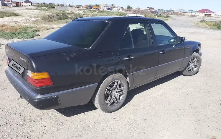 Mercedes-Benz E 220 1993 года за 1 650 000 тг. в Кызылорда