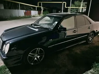 Mercedes-Benz E 50
