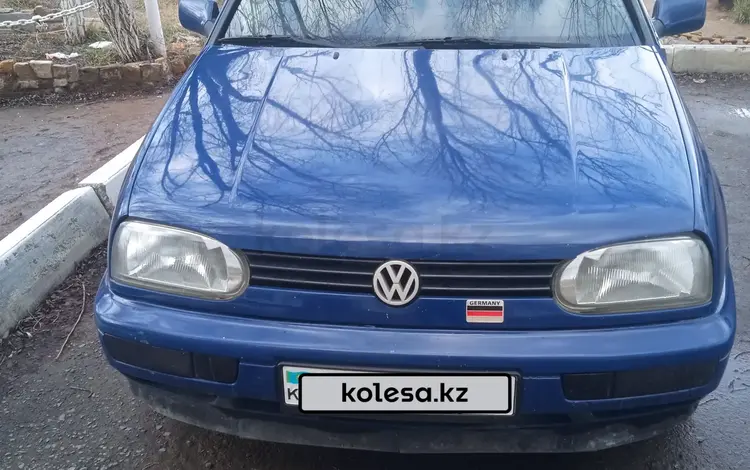 Volkswagen Golf 1997 годаүшін2 000 000 тг. в Караганда