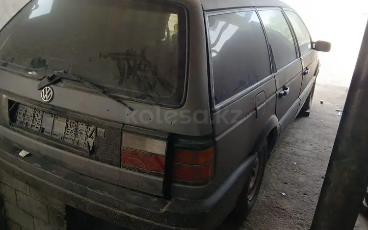 Volkswagen Passat 1991 года за 600 000 тг. в Алматы