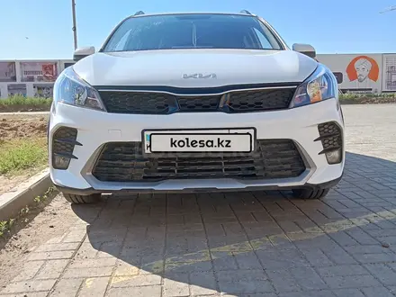 Kia Rio X-Line 2021 года за 8 700 000 тг. в Актобе – фото 2