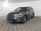 Toyota Highlander 2018 года за 15 990 000 тг. в Шымкент