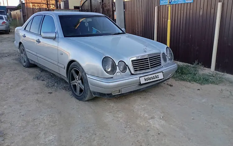 Mercedes-Benz E 280 1996 годаүшін3 000 000 тг. в Жезказган