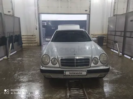 Mercedes-Benz E 280 1998 года за 3 600 000 тг. в Актобе – фото 10