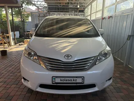 Toyota Sienna 2010 года за 12 500 000 тг. в Алматы – фото 2