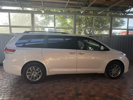 Toyota Sienna 2010 года за 12 500 000 тг. в Алматы – фото 4