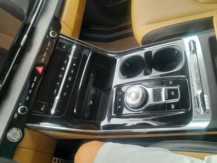 Kia Carnival 2022 года за 18 500 000 тг. в Алматы – фото 13