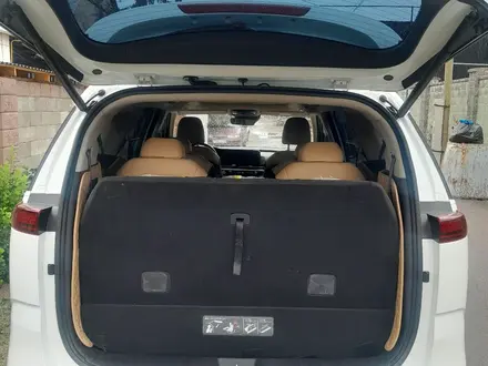 Kia Carnival 2022 года за 18 500 000 тг. в Алматы – фото 15