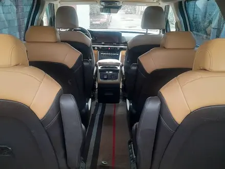 Kia Carnival 2022 года за 18 500 000 тг. в Алматы – фото 16