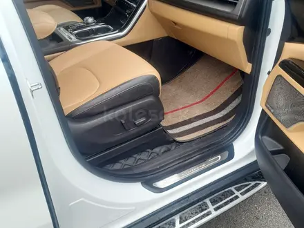 Kia Carnival 2022 года за 18 500 000 тг. в Алматы – фото 21