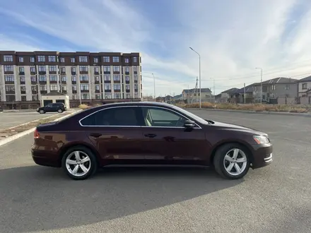 Volkswagen Passat 2013 года за 5 800 000 тг. в Атырау – фото 2