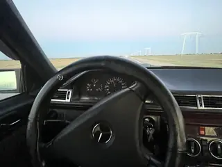 Mercedes-Benz 190
