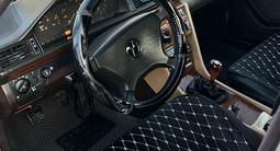 Mercedes-Benz E 200 1993 года за 1 000 000 тг. в Жезказган – фото 3