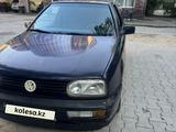 Volkswagen Golf 1995 года за 1 200 000 тг. в Алматы – фото 4