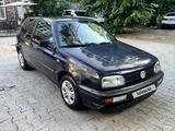 Volkswagen Golf 1995 года за 1 200 000 тг. в Алматы – фото 2