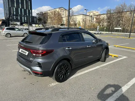 Kia Rio X-Line 2022 года за 8 800 000 тг. в Алматы – фото 3