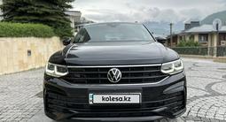 Volkswagen Tiguan 2021 года за 16 250 000 тг. в Алматы – фото 3