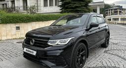Volkswagen Tiguan 2021 года за 16 950 000 тг. в Алматы – фото 4