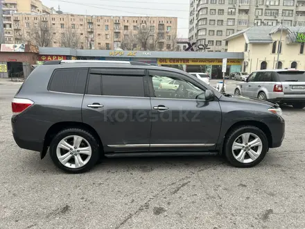 Toyota Highlander 2012 года за 10 500 000 тг. в Шымкент – фото 2