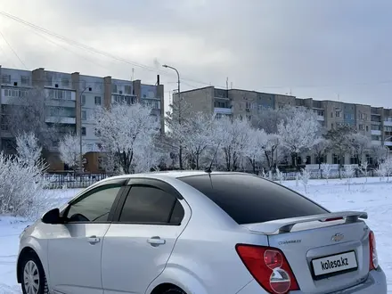 Chevrolet Aveo 2014 года за 3 500 000 тг. в Караганда – фото 4