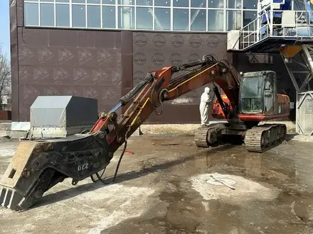 JCB  Гусеничный экскаватор JCB JS 200 2008 года за 18 999 000 тг. в Уральск