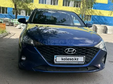 Hyundai Solaris 2022 года за 8 300 000 тг. в Астана – фото 13