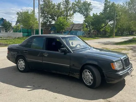 Mercedes-Benz E 200 1989 года за 1 300 000 тг. в Костанай – фото 6