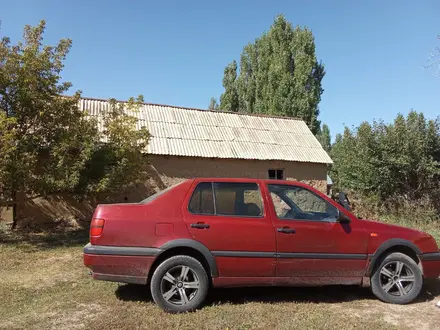 Volkswagen Vento 1992 года за 800 000 тг. в Тараз – фото 2