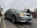 Toyota Camry 2004 года за 4 800 000 тг. в Алматы – фото 2