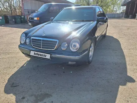Mercedes-Benz E 240 2001 года за 4 300 000 тг. в Павлодар – фото 3