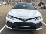 Toyota Camry 2021 года за 16 900 000 тг. в Петропавловск – фото 2