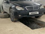 Mercedes-Benz C 240 2001 годаүшін3 000 000 тг. в Бейнеу – фото 4