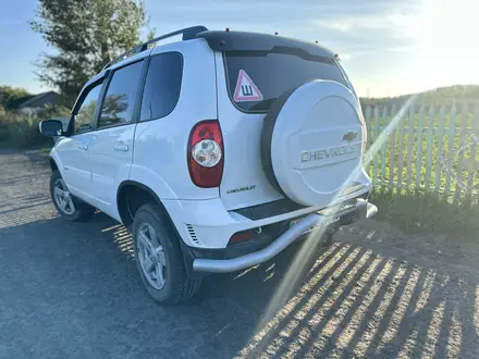 Chevrolet Niva 2015 года за 3 900 000 тг. в Костанай – фото 3