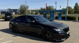 BMW 550 2022 года за 35 000 000 тг. в Уральск – фото 2