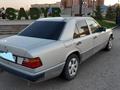 Mercedes-Benz E 200 1993 годаүшін1 300 000 тг. в Усть-Каменогорск – фото 2