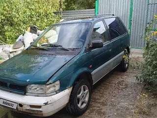 Mitsubishi Space Runner, 1993