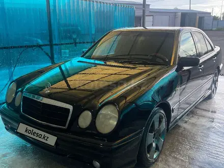 Mercedes-Benz E 230 1997 года за 2 500 000 тг. в Караганда – фото 6