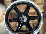 RAYS R18 5x114.3 (РАЗНОШИРОКИЕ) 9.5J/10.5J ET20/20 за 340 000 тг. в Алматы