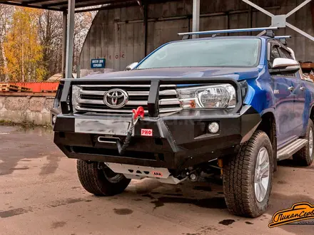 Бампер РИФ передний Toyota Hilux за 430 000 тг. в Алматы