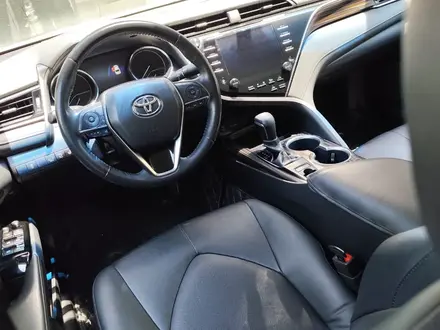 Toyota Camry 2019 года за 14 300 000 тг. в Тараз – фото 9