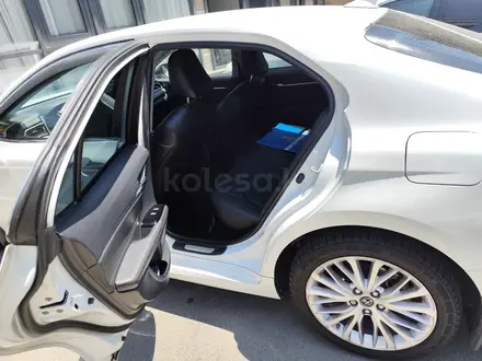 Toyota Camry 2019 года за 14 300 000 тг. в Тараз – фото 10