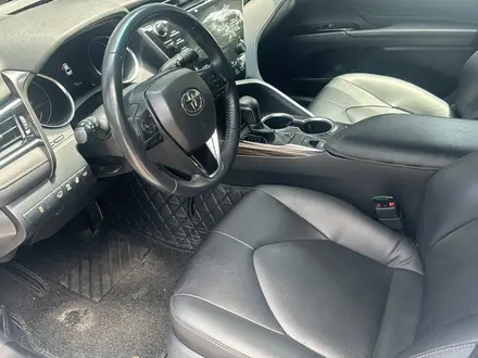 Toyota Camry 2019 года за 14 300 000 тг. в Тараз – фото 12