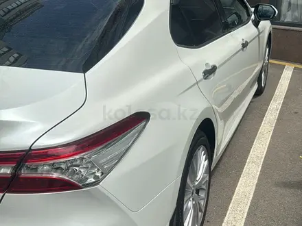 Toyota Camry 2019 года за 14 300 000 тг. в Тараз – фото 13