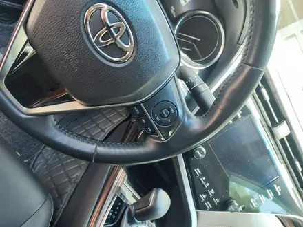 Toyota Camry 2019 года за 14 300 000 тг. в Тараз – фото 4
