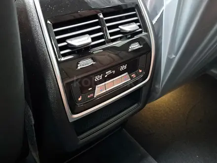 BMW X5 XDrive 40i 2026 года за 66 000 000 тг. в Алматы – фото 25