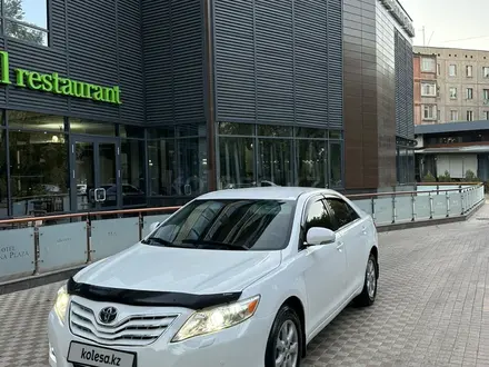 Toyota Camry 2010 года за 7 500 000 тг. в Шымкент