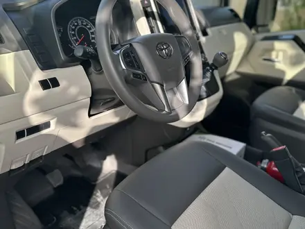 Toyota Hiace 2024 года за 29 800 000 тг. в Актау – фото 15