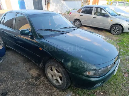 Mitsubishi Galant 1996 годаүшін650 000 тг. в Алтай – фото 2