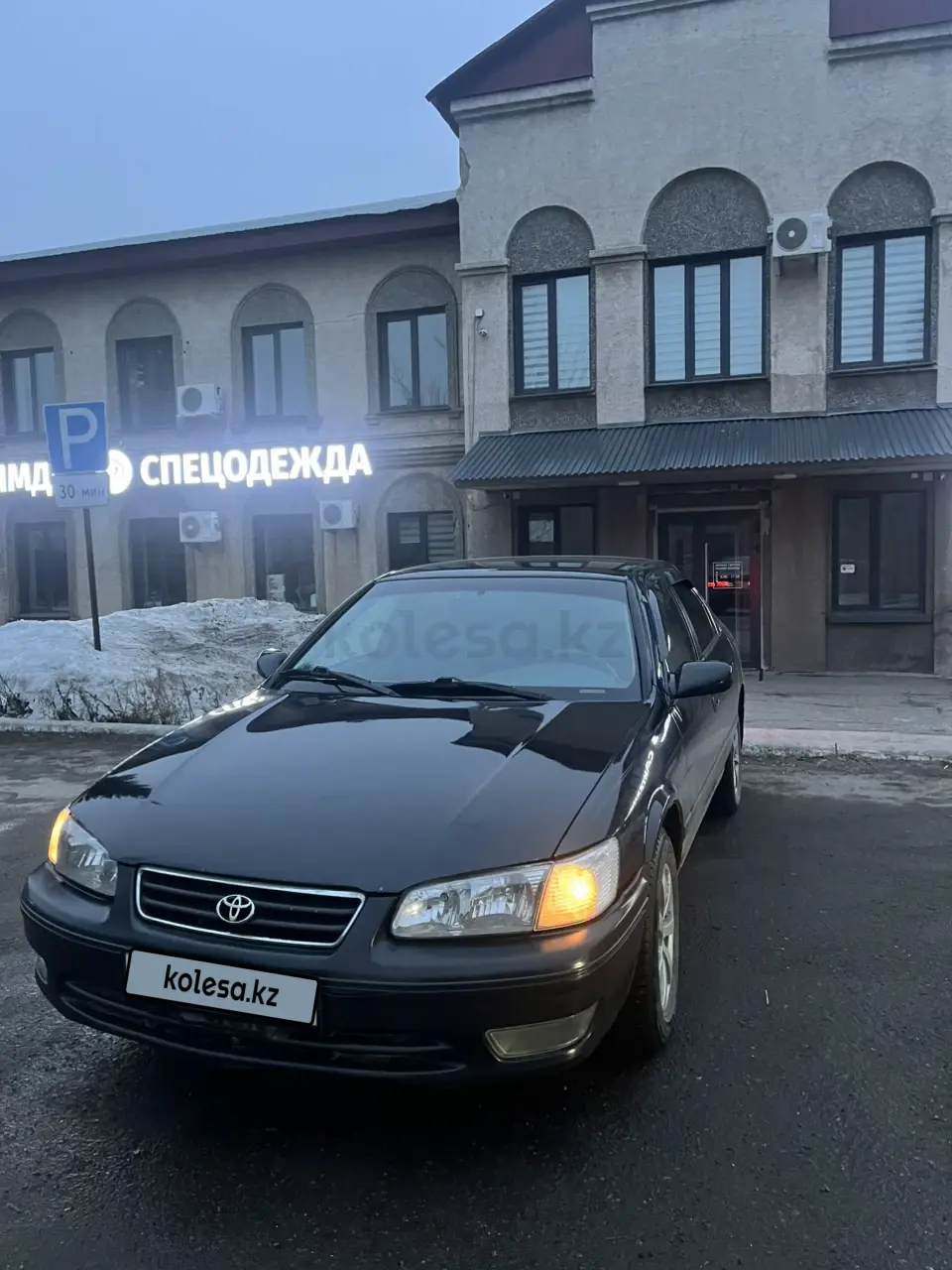 Toyota Camry, 1999